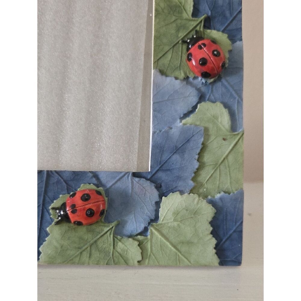 Ladybug Leaf Decorative Photo Frame - - Picture 3 of 9